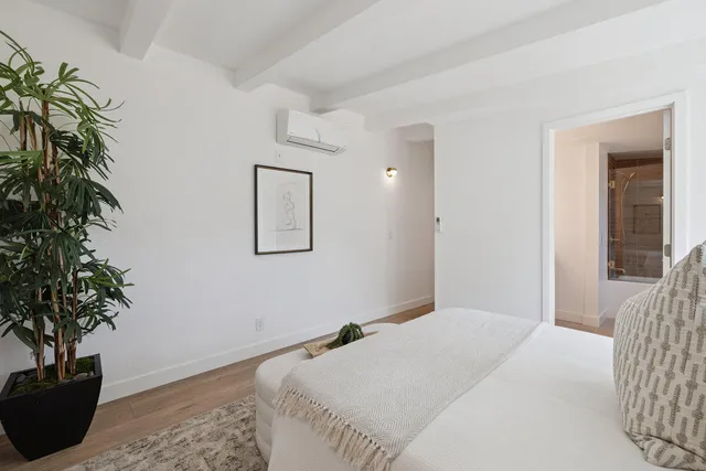 $1,399,000 | 21 La Cadena Street, Santa Barbara, CA 93103