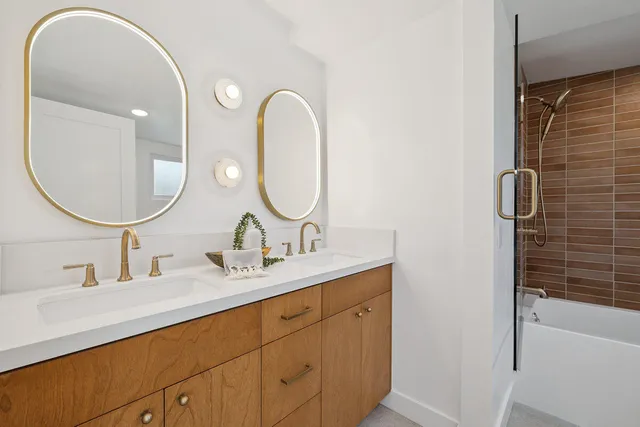 $1,399,000 | 21 La Cadena Street, Santa Barbara, CA 93103