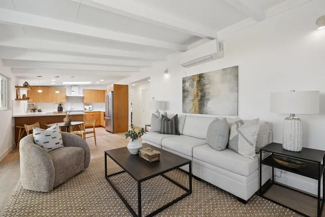 $1,399,000 | 21 La Cadena Street, Santa Barbara, CA 93103