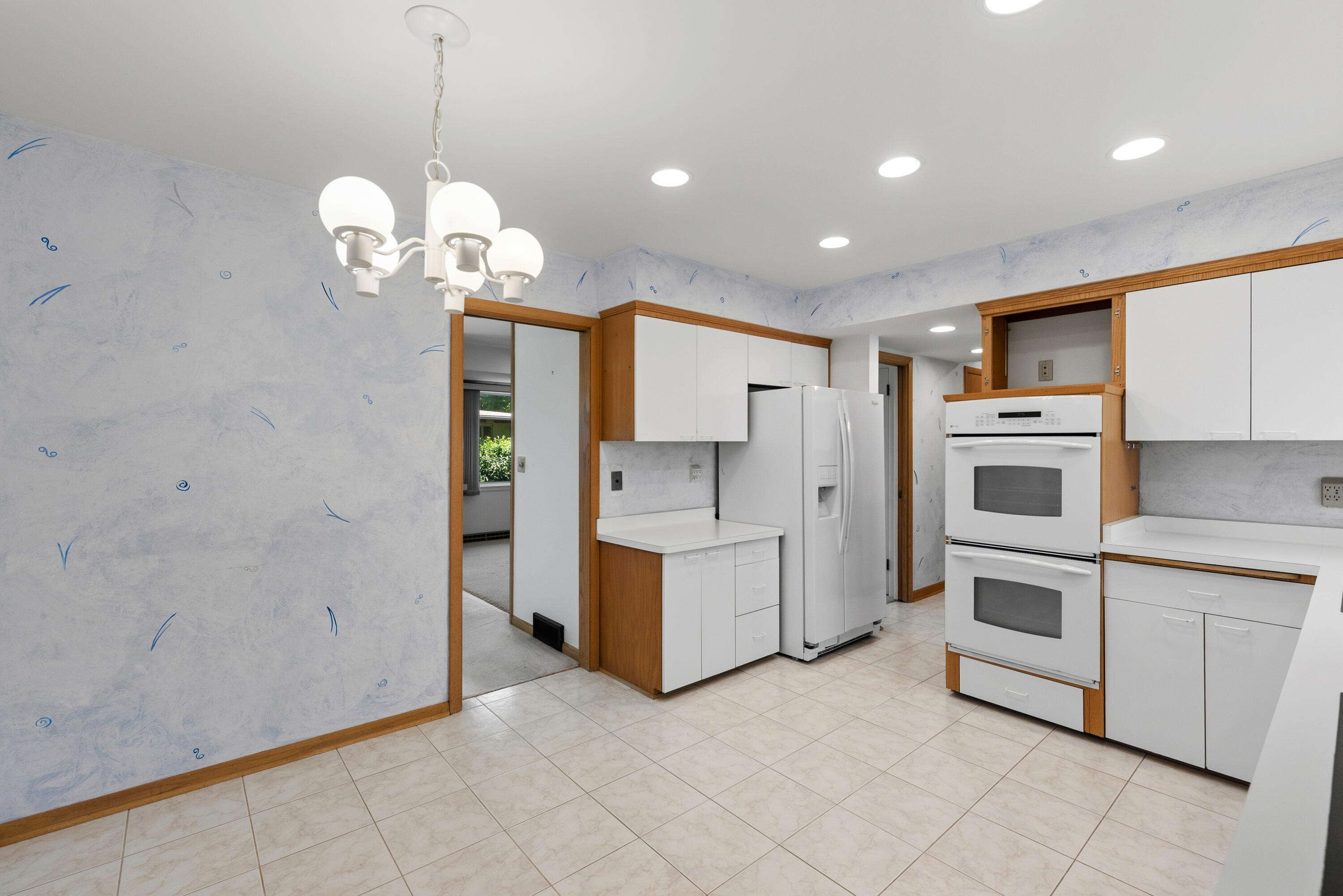 8909 North Maitland Road Bayside, WI 53217 - Photo 13 of 40 kitchen
