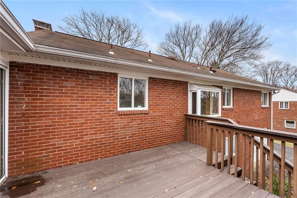107 Marshall Drive Coraopolis, PA 15108 - Photo 27 of 32 a view of a house with wooden fence