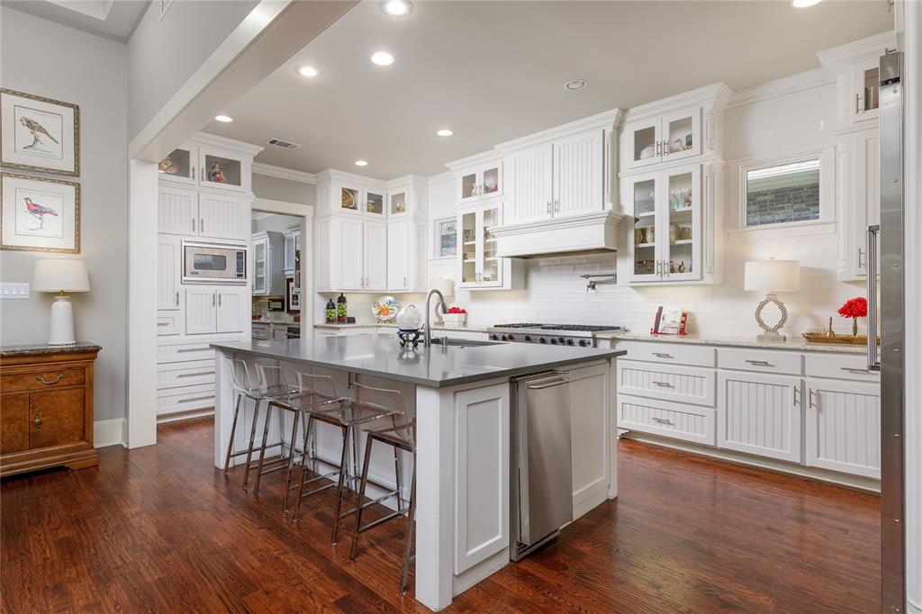 7304 Ripley Street McKinney, TX 75071 - Photo 12 of 40 Chef's dream kitchen featuring all Viking appliances.