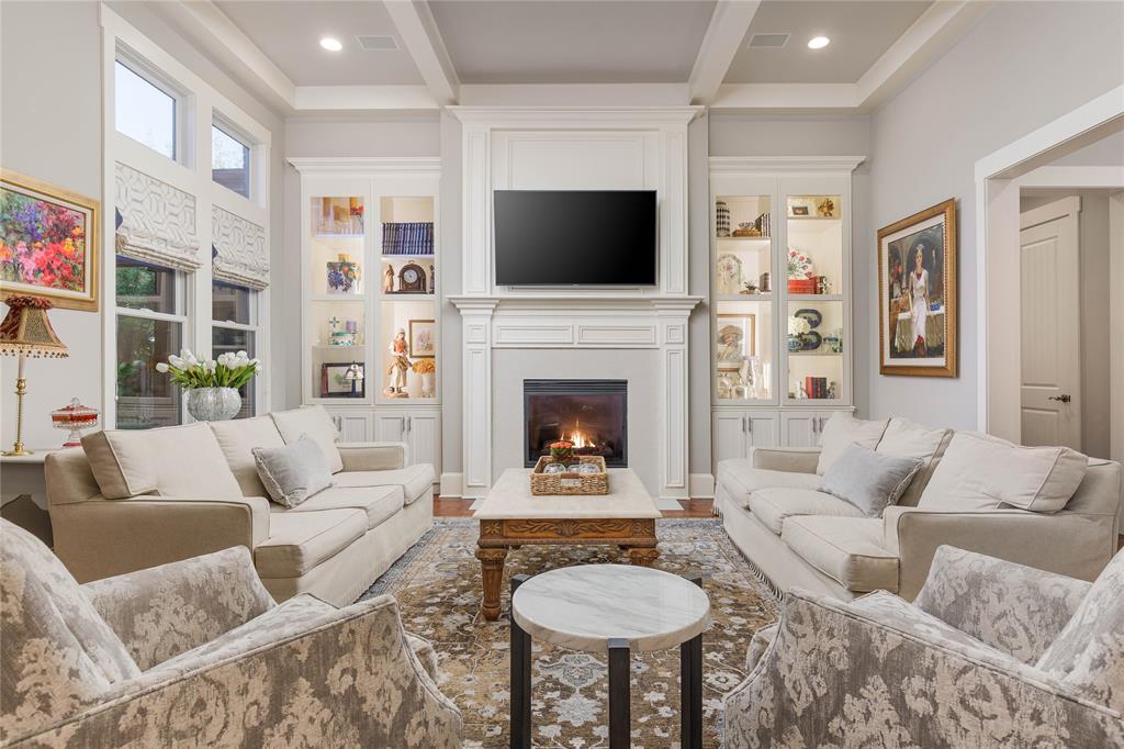 7304 Ripley Street McKinney, TX 75071 - Photo 10 of 40 Living room