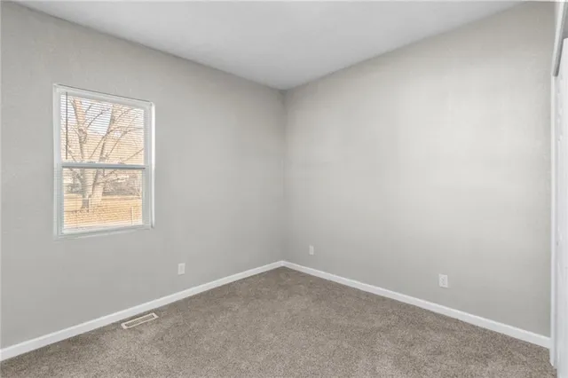 $179,950 | 6802 Binswanger Street, St. Joseph, MO 64504