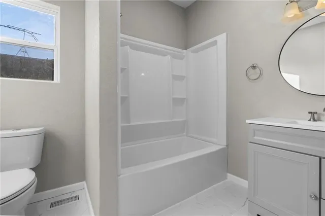 $179,950 | 6802 Binswanger Street, St. Joseph, MO 64504