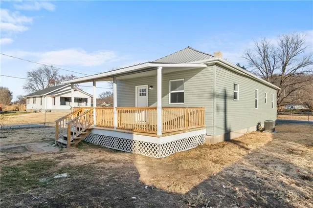 $179,950 | 6802 Binswanger Street, St. Joseph, MO 64504