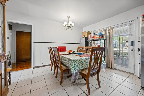 $750,000 | 2510 Little John Lane, Austin, TX 78704