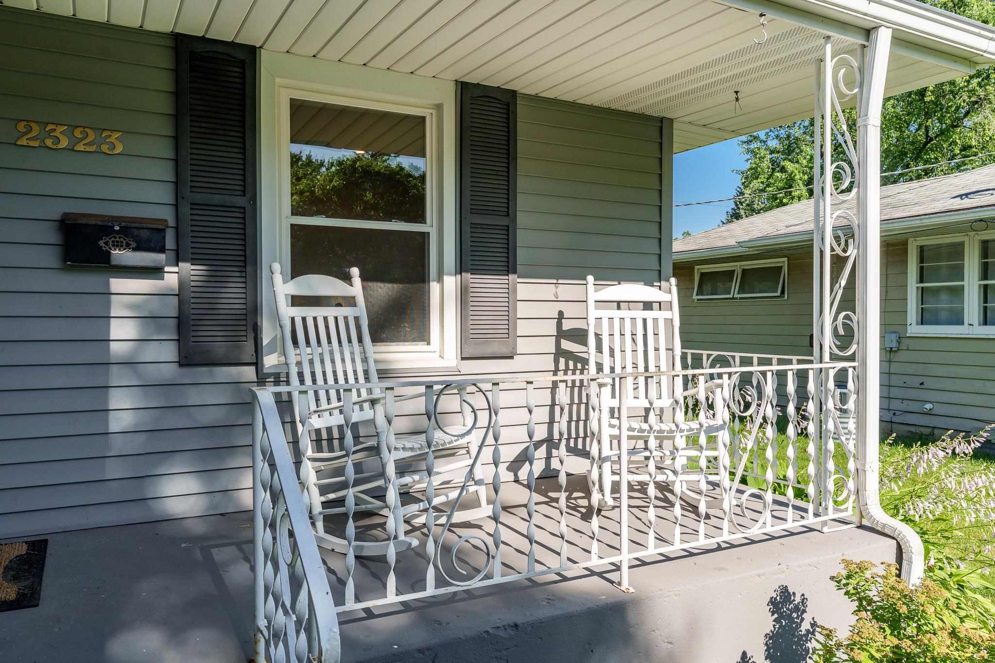 2323 Nebraska Road Rockford, IL 61108 - Photo 3 of 48