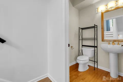 $575,000 | 20 Russell Court, Old Bridge, NJ 07747
