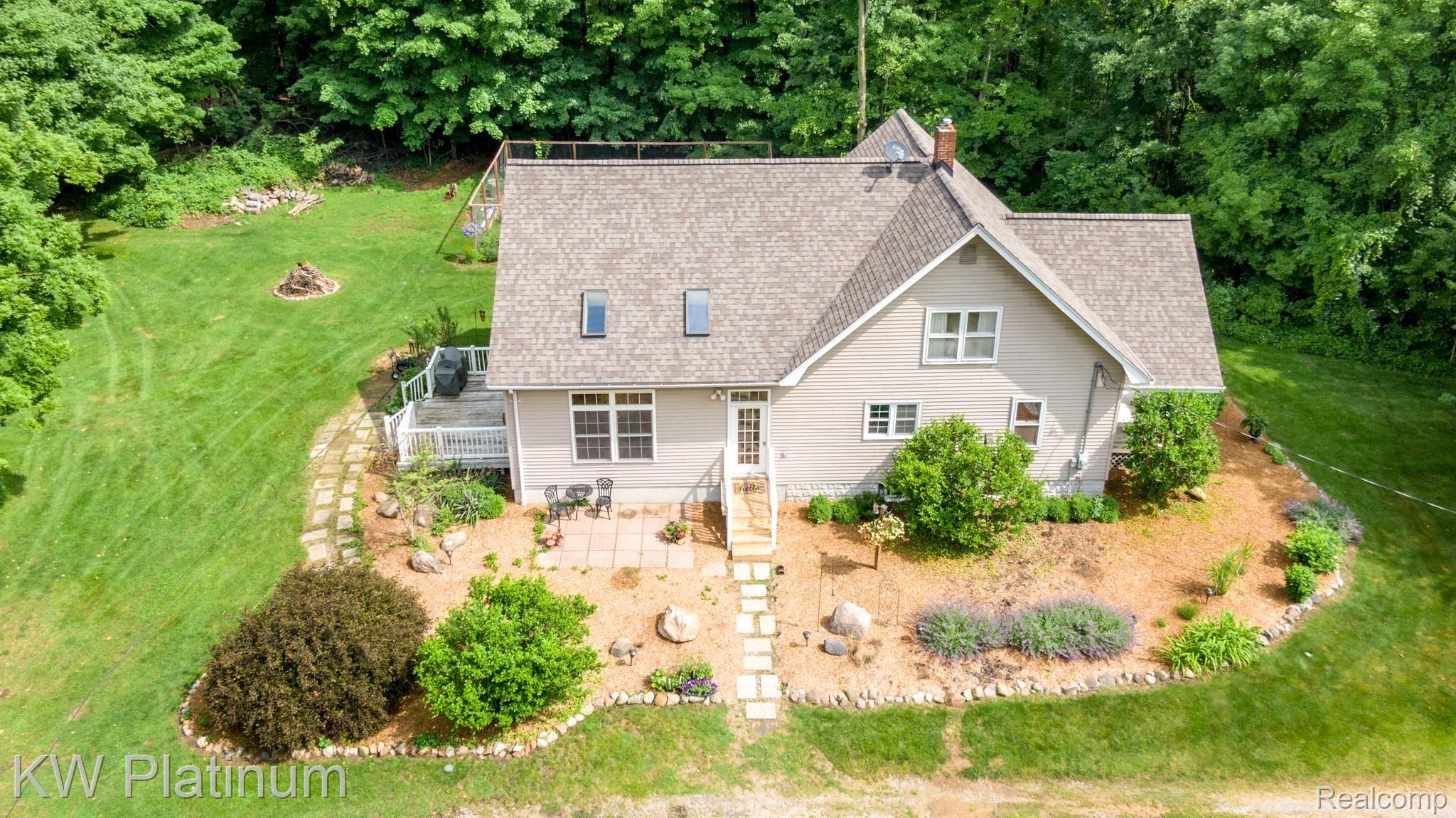 3347 Ruddock Road Avoca, MI 48006 - Photo 2 of 42 side view aerial.JPG