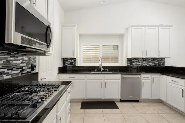 $800,000 | Undisclosed Address, Rancho Mirage, CA 92270