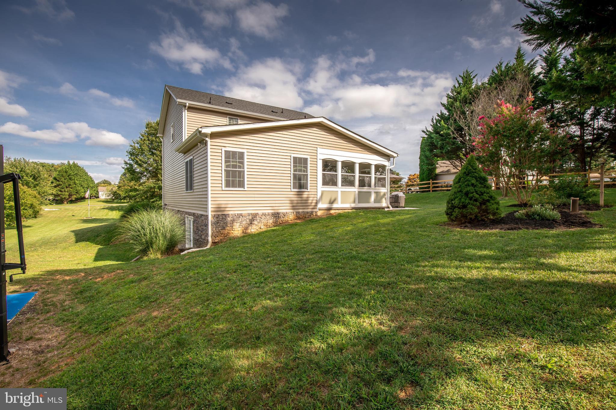 193 Quail Run Road Summit Point, WV 25446 - Photo 12 of 72