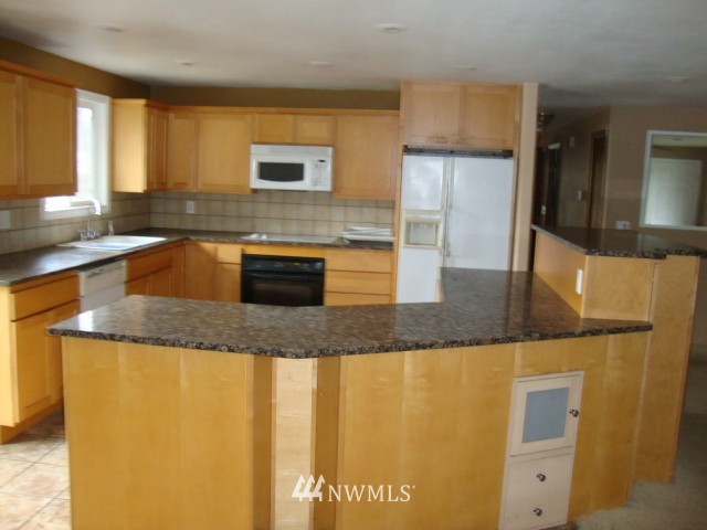 212 182nd Place Southwest Bothell, WA 98012 - Photo 3 of 20