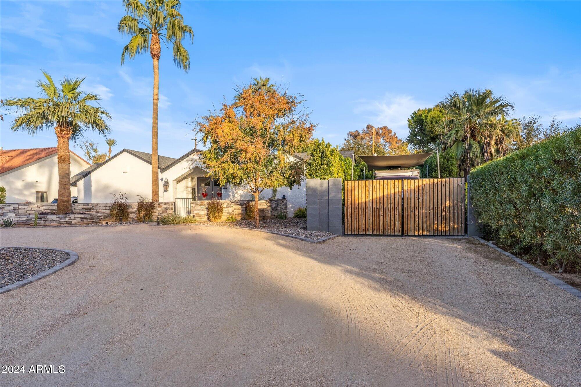 8019 North 7th Avenue Phoenix, AZ 85021 - Photo 3 of 43 a view of a street with a building in the background