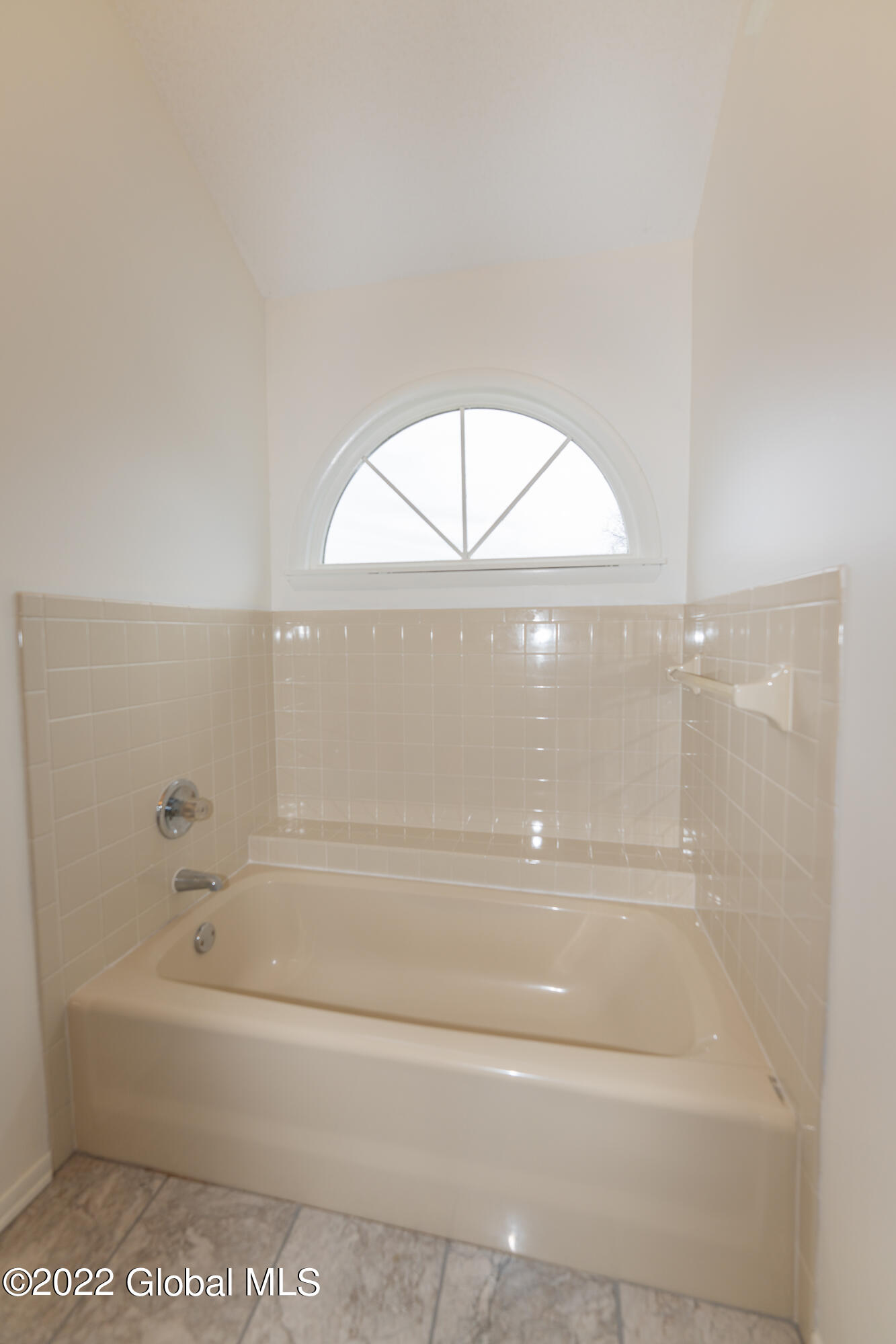 17 Rockefeller Boulevard Rensselaer, NY 12144 - Photo 27 of 48 5 Master 5