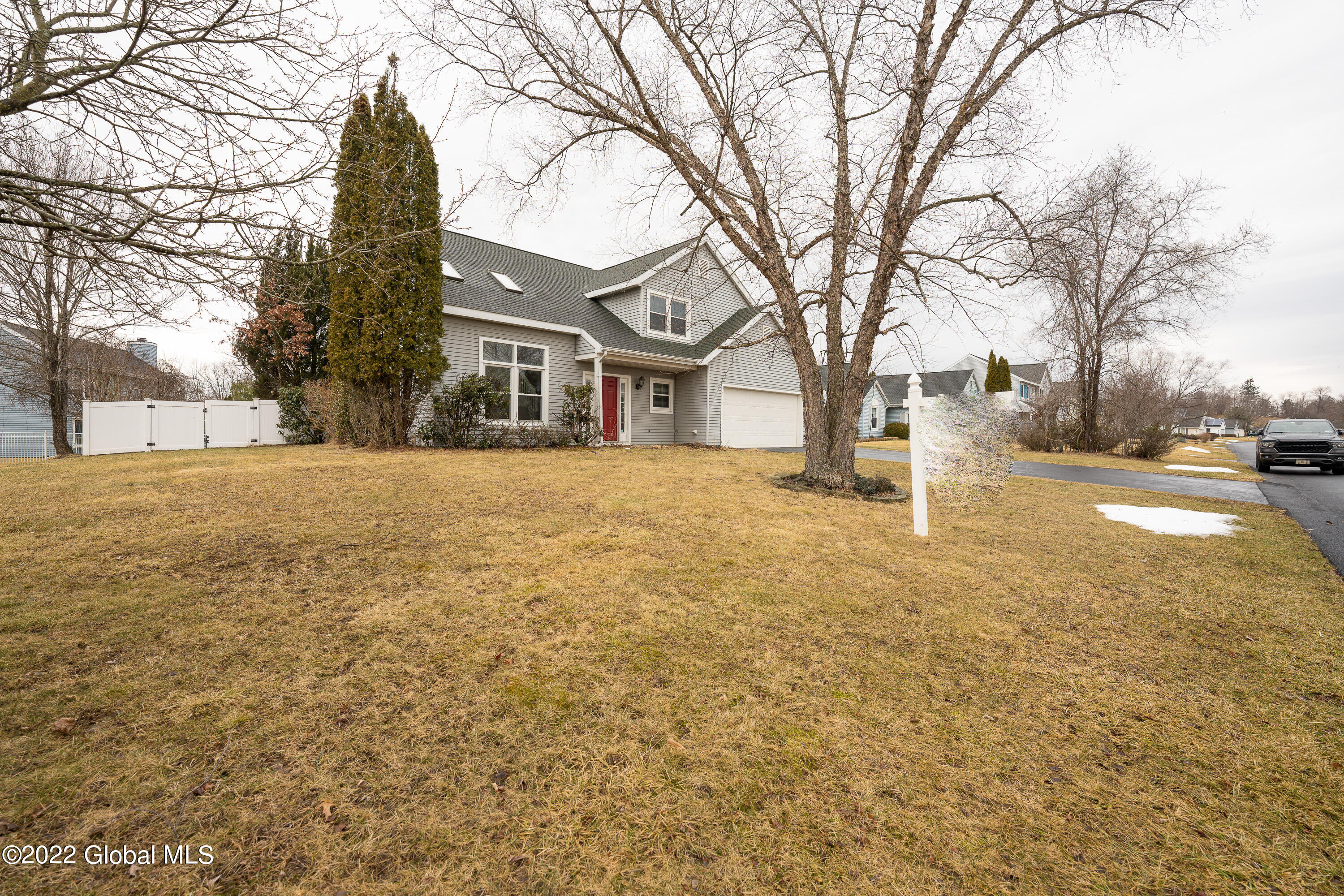 17 Rockefeller Boulevard Rensselaer, NY 12144 - Photo 3 of 48 0 Front 3