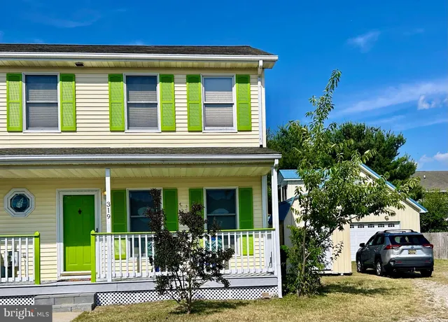 $335,000 | 319 South Spinnaker Lane, Milton, DE 19968