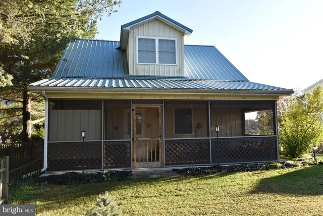 $335,000 | 319 South Spinnaker Lane, Milton, DE 19968