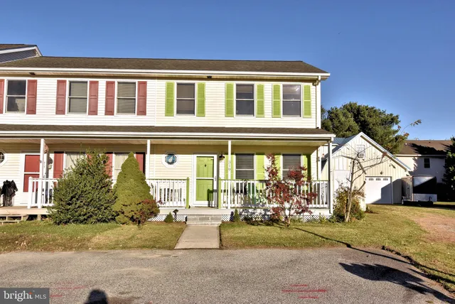 $335,000 | 319 South Spinnaker Lane, Milton, DE 19968