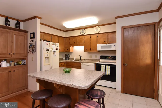 $335,000 | 319 South Spinnaker Lane, Milton, DE 19968