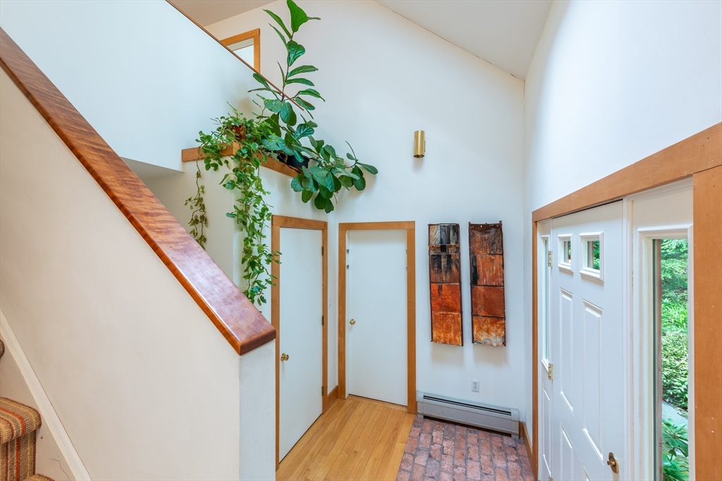 71 Morgan Circle Amherst, MA 01002 - Photo 4 of 42