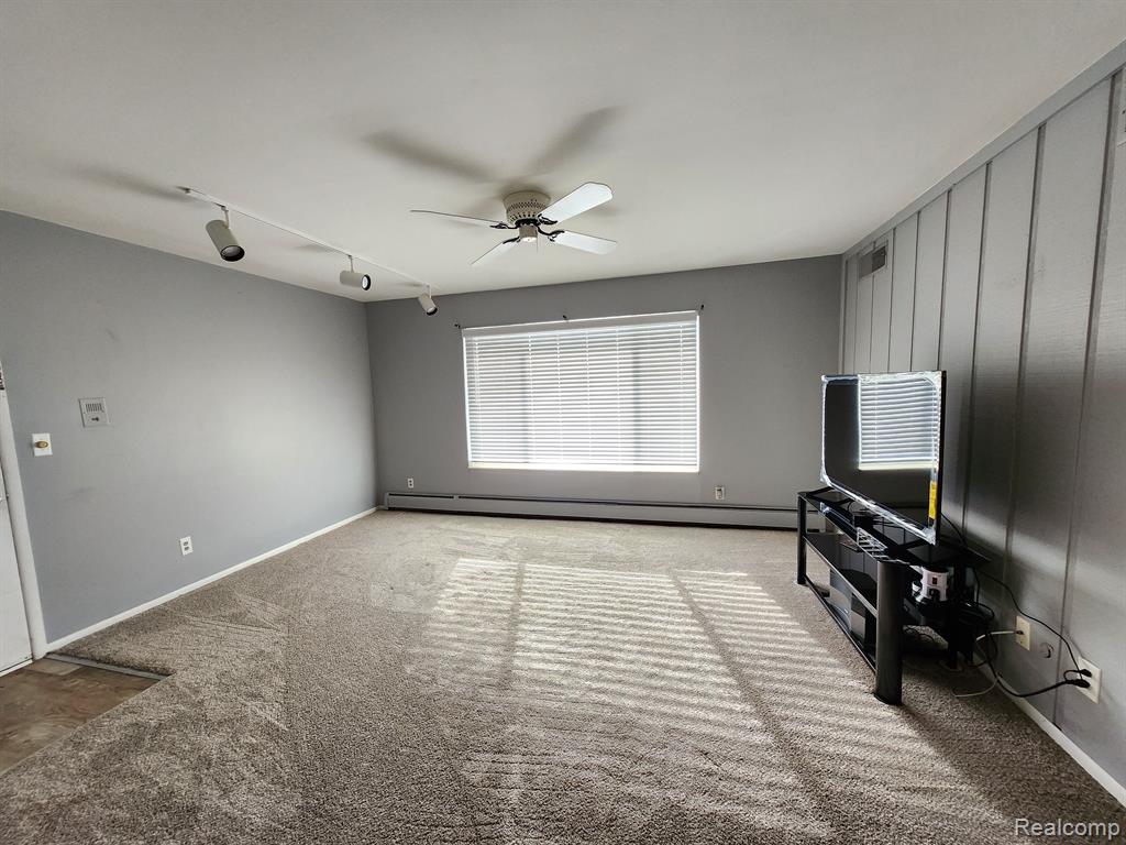 24111 Meridian Road, Unit 115 Grosse Ile, MI 48138 - Photo 2 of 8