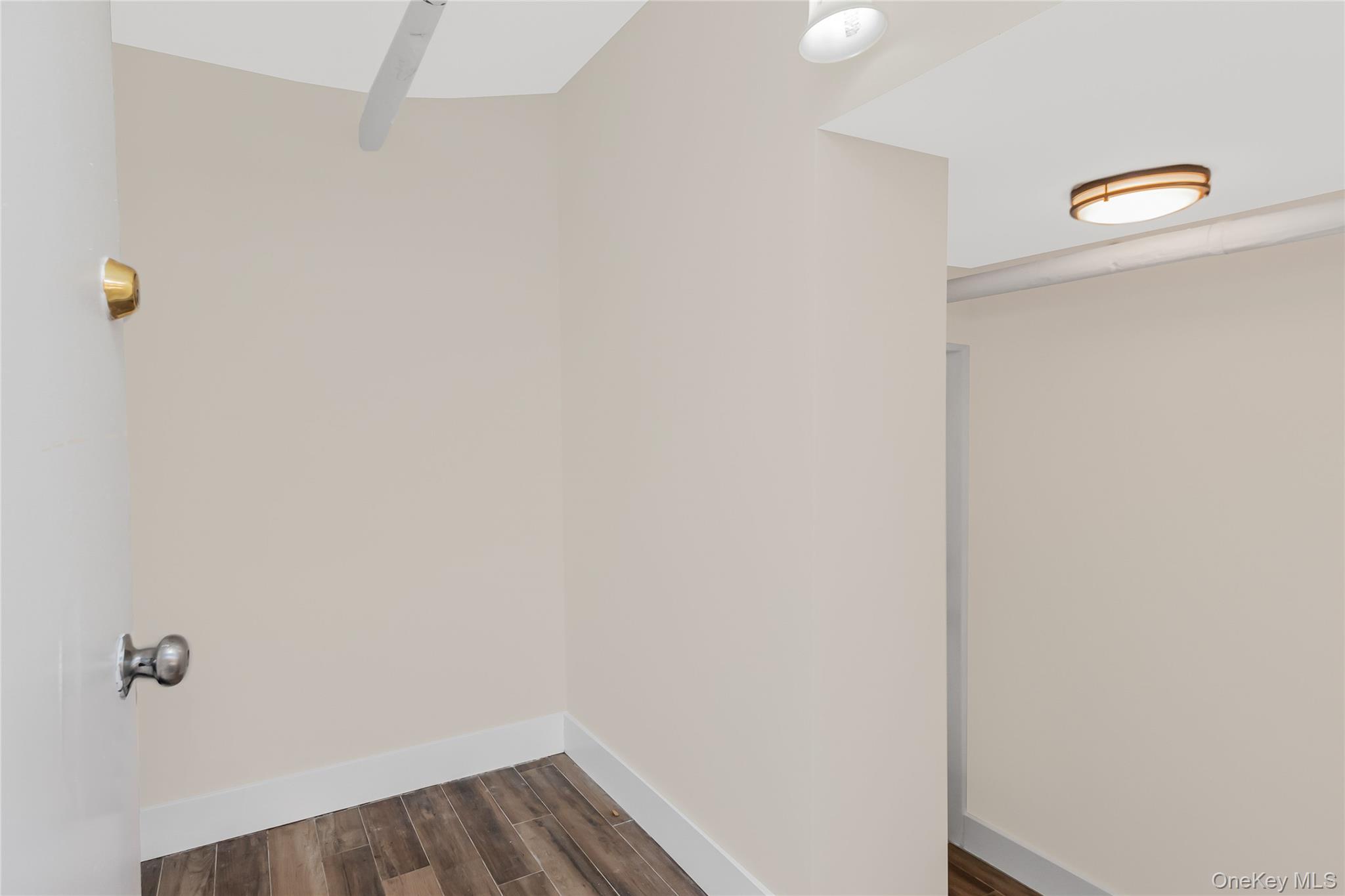 59 Oregon Avenue Bronxville, NY 10708 - Photo 14 of 26 Foyer