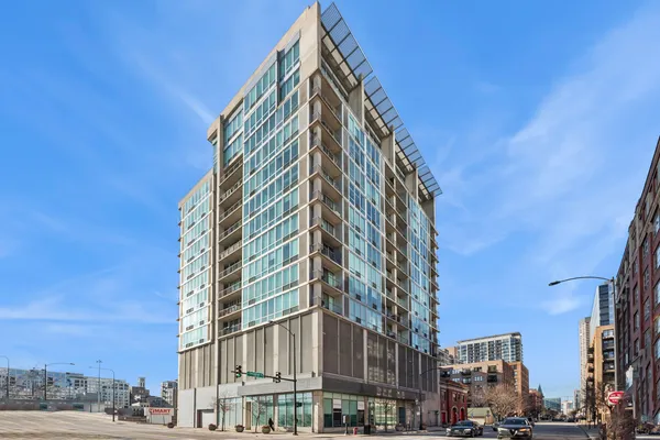 $309,000 | 700 West Van Buren Street, Unit 1105, Chicago, IL 60607