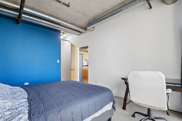$309,000 | 700 West Van Buren Street, Unit 1105, Chicago, IL 60607