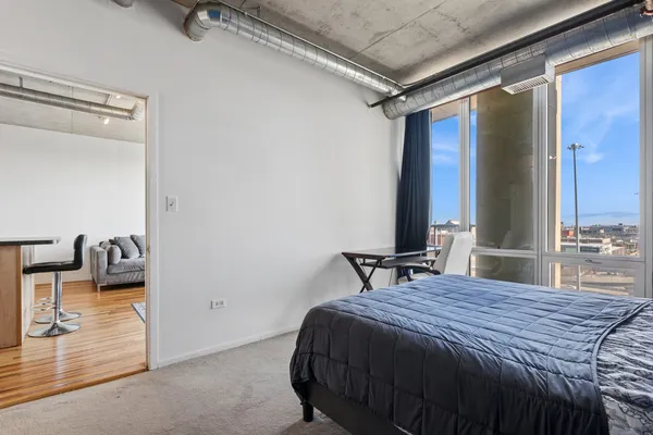 $309,000 | 700 West Van Buren Street, Unit 1105, Chicago, IL 60607