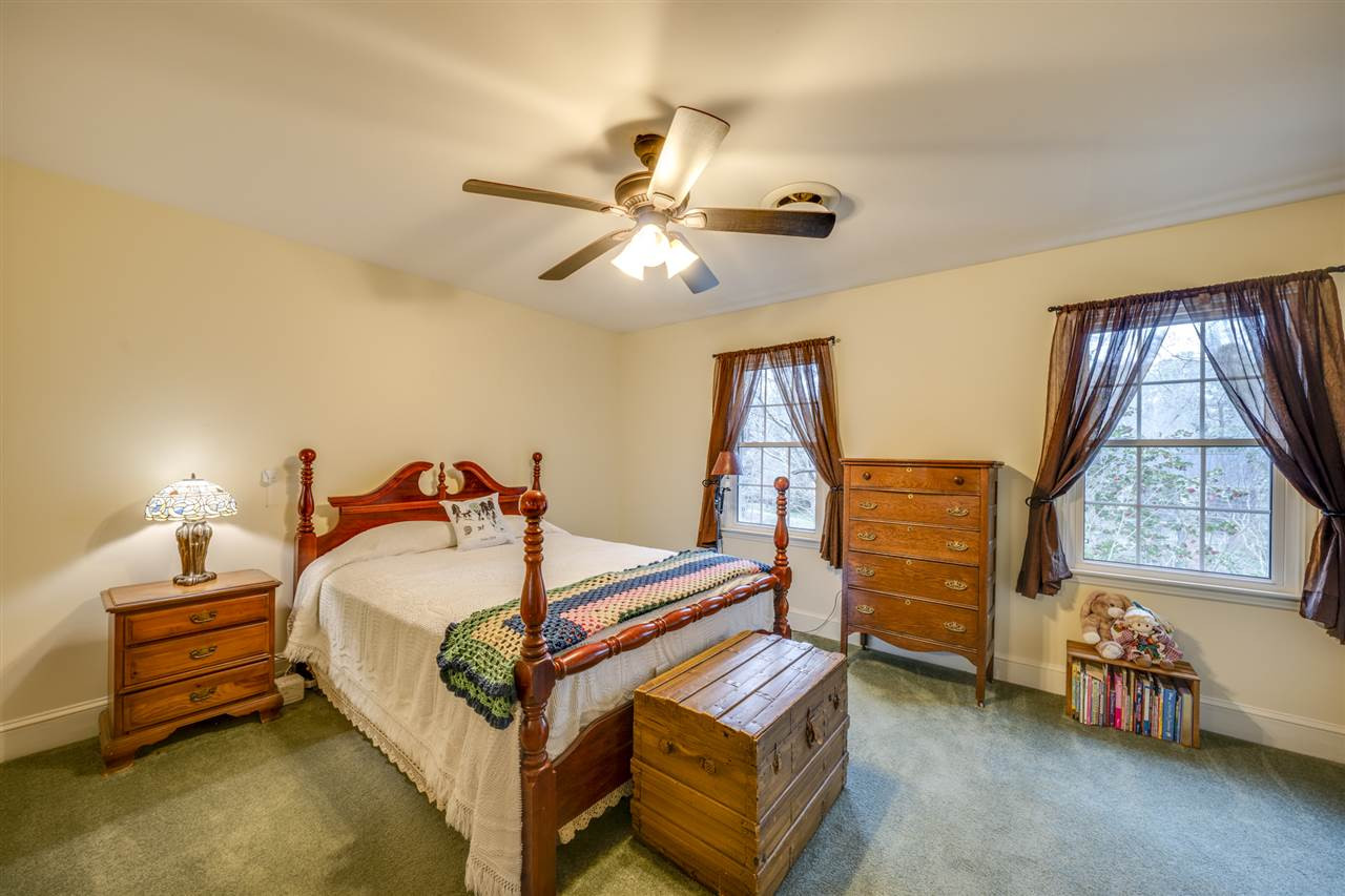 4616 Fernham Place Raleigh, NC 27612 - Photo 18 of 26 Photo 18