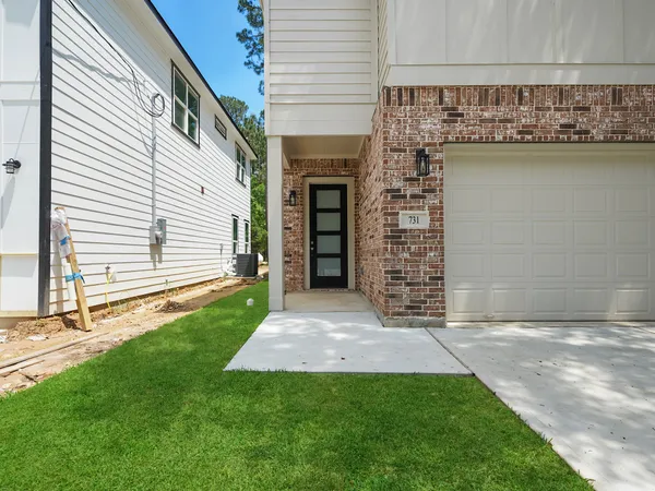 $279,900 | 731 Magnolia Point Drive, Houston, TX 77336