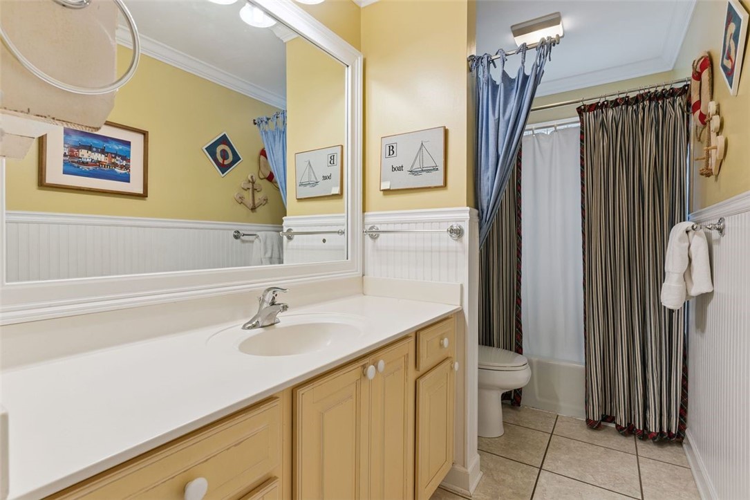 211 Wymberly Road St. Simons Island, GA 31522 - Photo 21 of 33 Bathroom