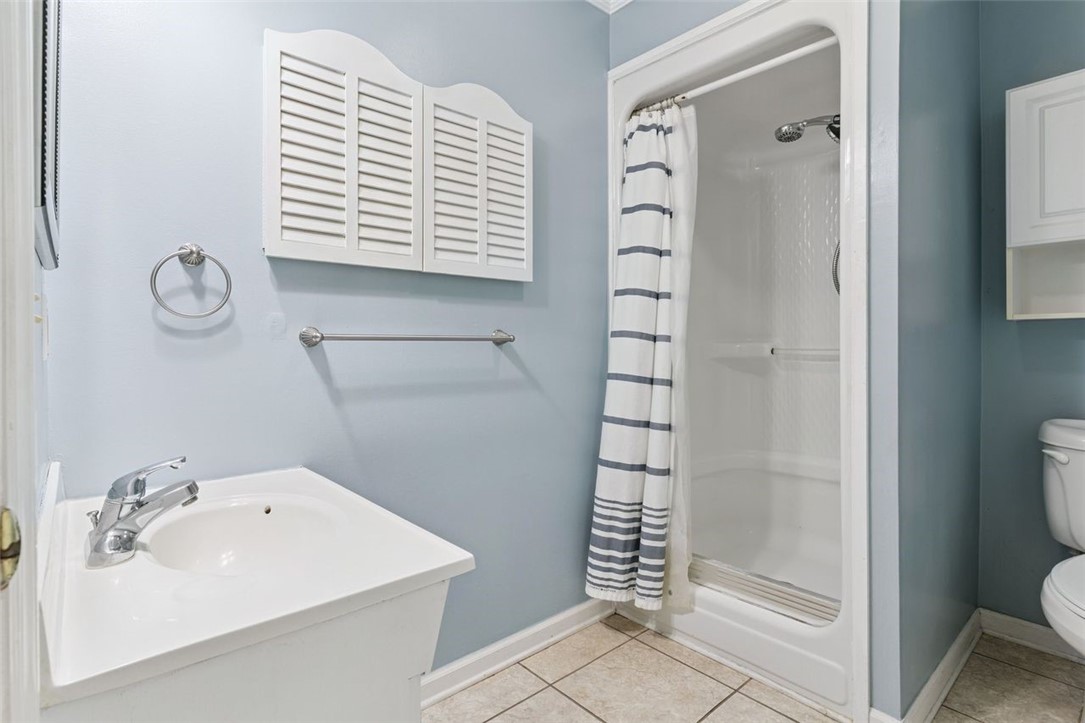 211 Wymberly Road St. Simons Island, GA 31522 - Photo 22 of 33 Bathroom