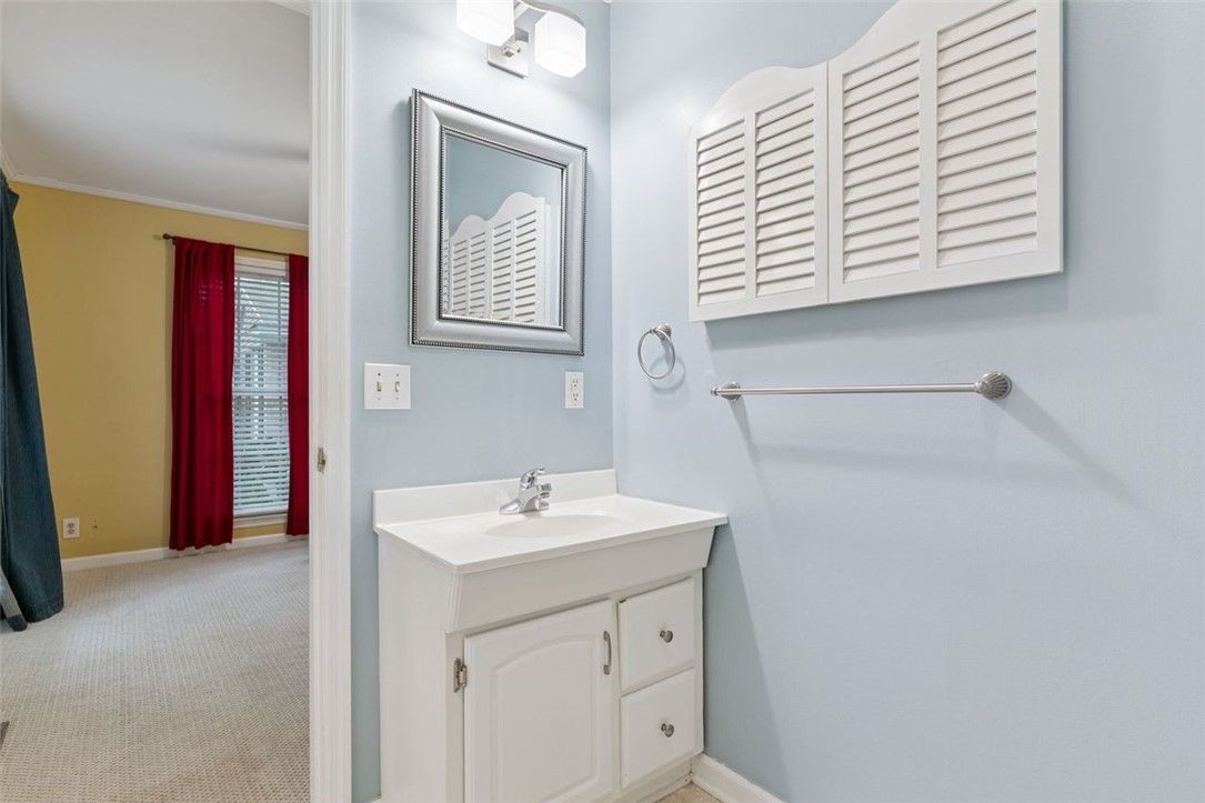 211 Wymberly Road St. Simons Island, GA 31522 - Photo 23 of 33 Bathroom
