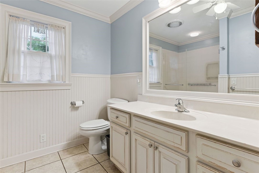 211 Wymberly Road St. Simons Island, GA 31522 - Photo 24 of 33 Bathroom