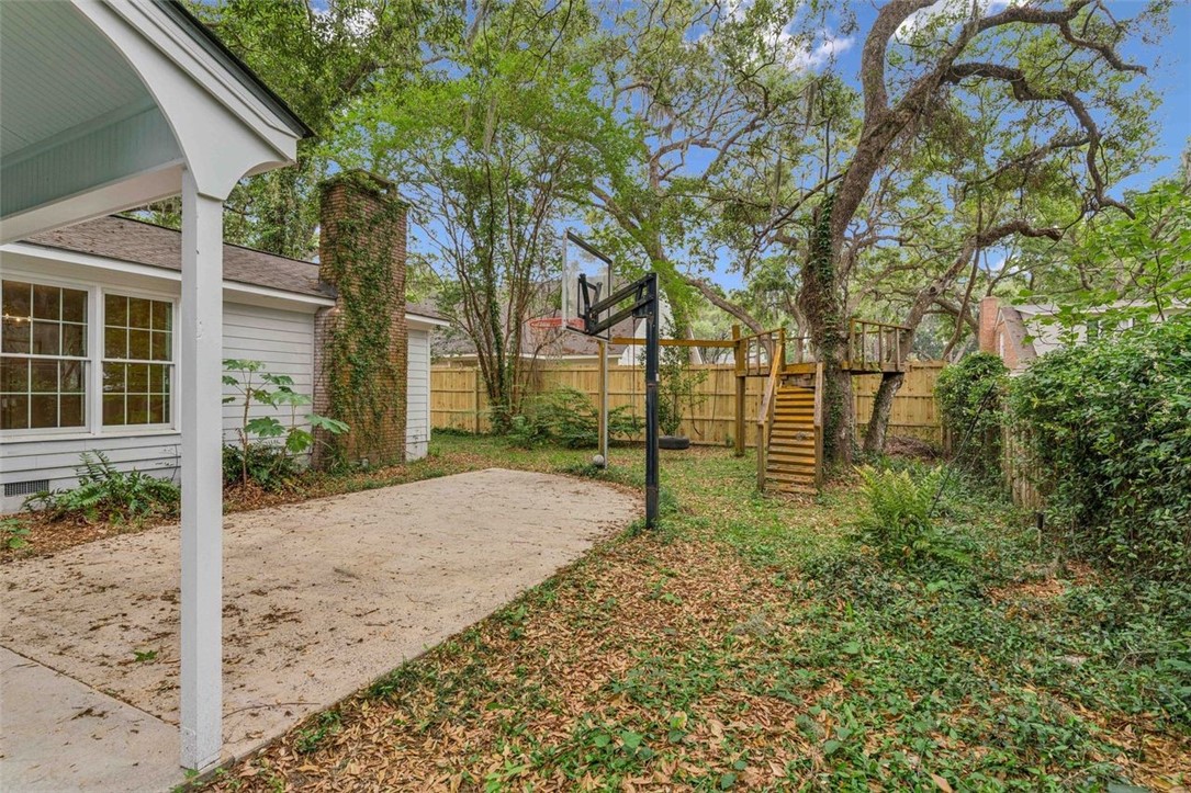 211 Wymberly Road St. Simons Island, GA 31522 - Photo 26 of 33 Backyard