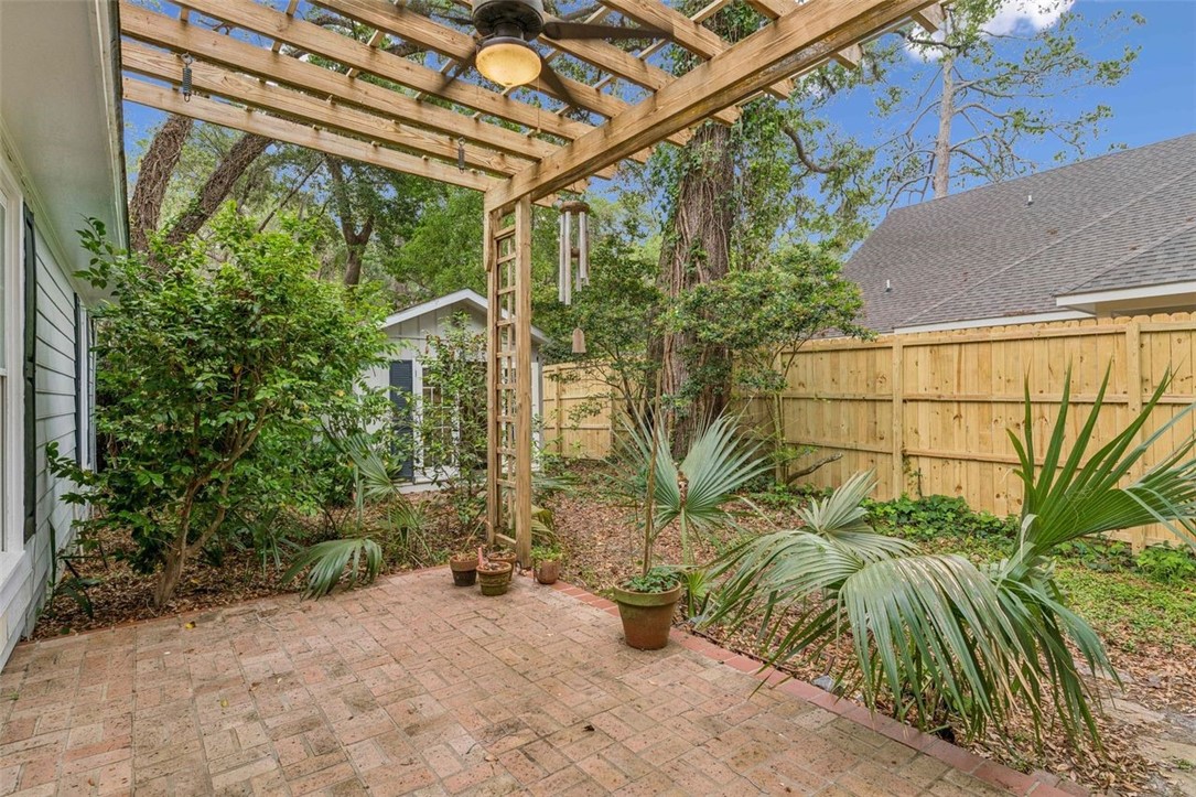 211 Wymberly Road St. Simons Island, GA 31522 - Photo 30 of 33 Backyard