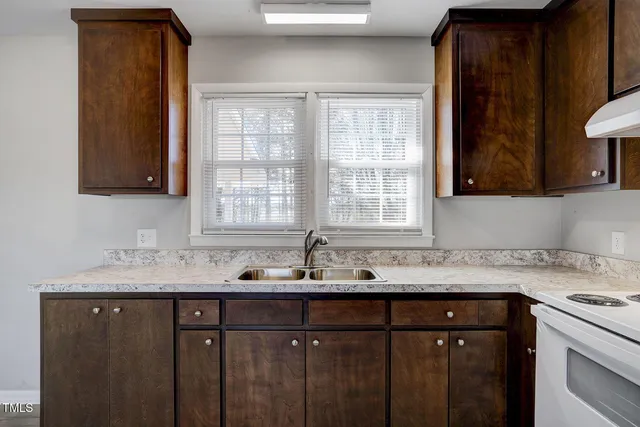 $245,000 | 352 Old Crow Road, Newton Grove, NC 28366