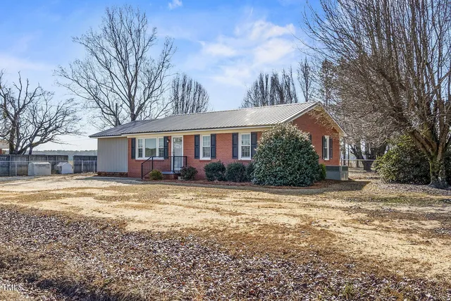 $245,000 | 352 Old Crow Road, Newton Grove, NC 28366