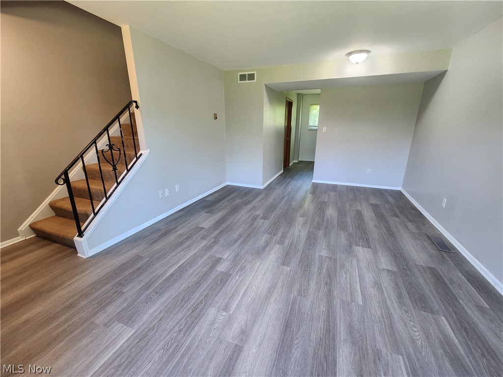 83 East Sprague Road Independence, OH 44131 - Photo 3 of 13