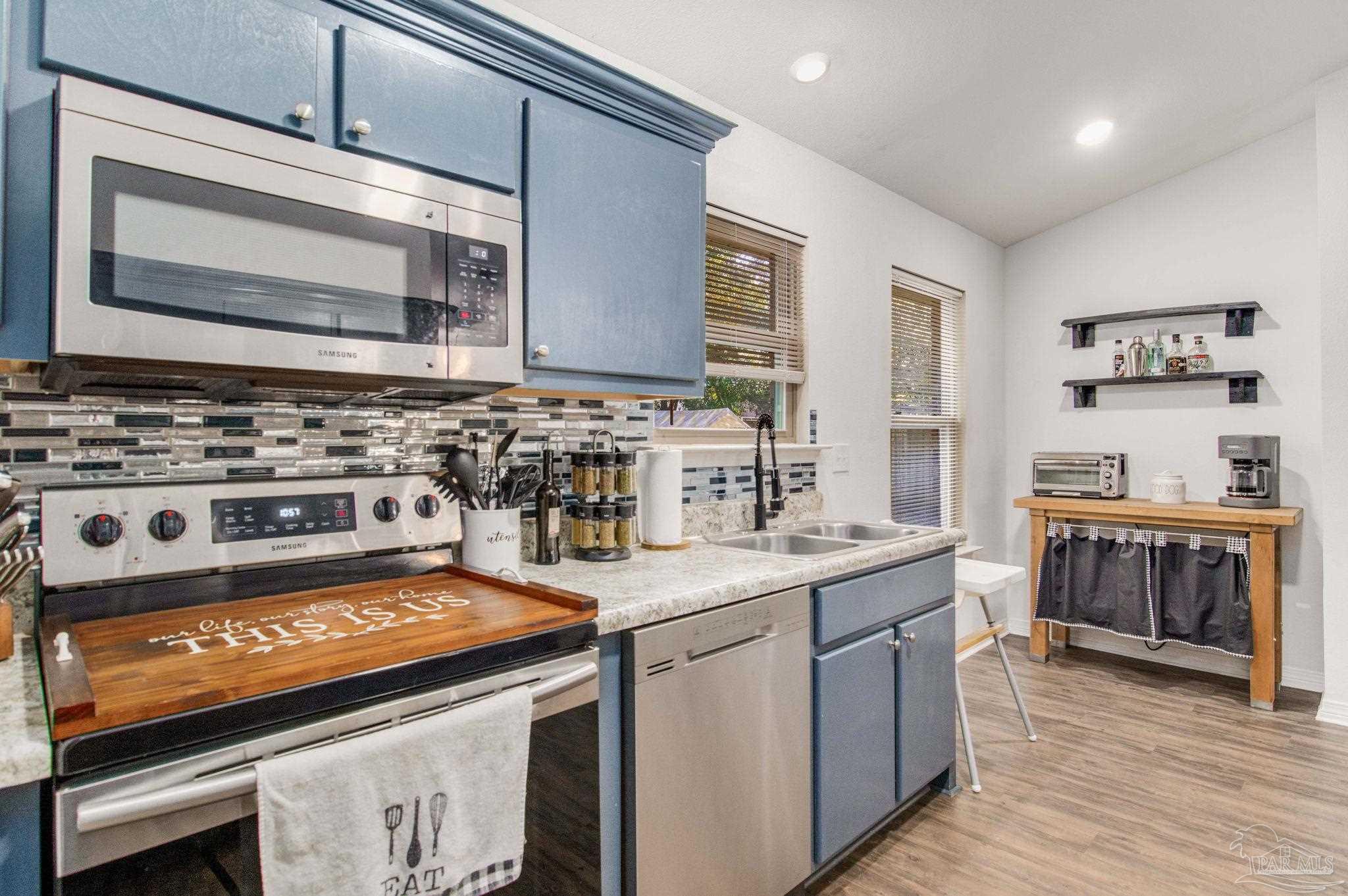 4492 Edgewood Drive Milton, FL 32583 - Photo 12 of 31