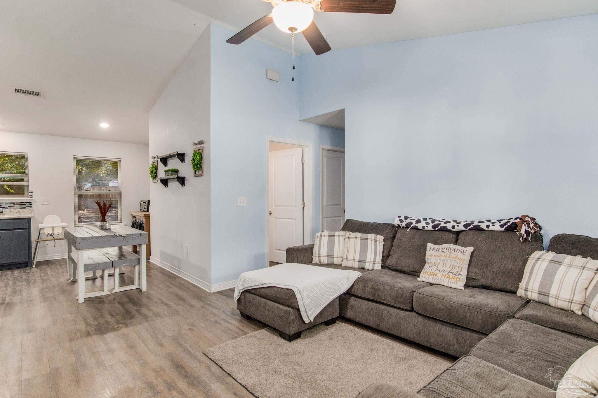 4492 Edgewood Drive Milton, FL 32583 - Photo 7 of 31