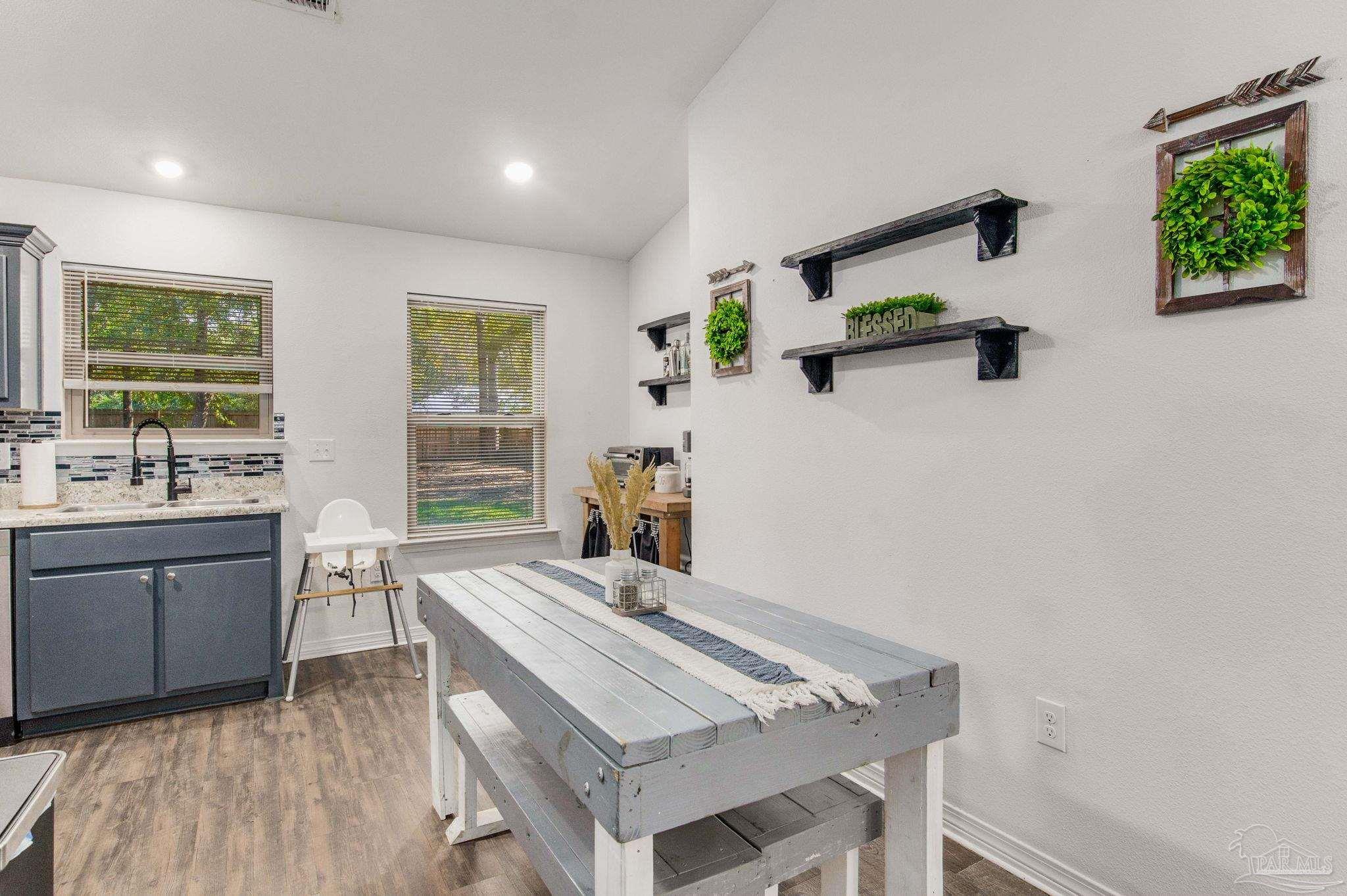 4492 Edgewood Drive Milton, FL 32583 - Photo 8 of 31