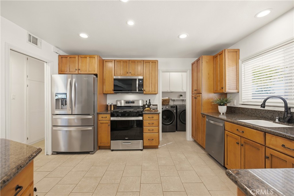 3525 Waco Avenue Simi Valley, CA 93063 - Photo 11 of 53