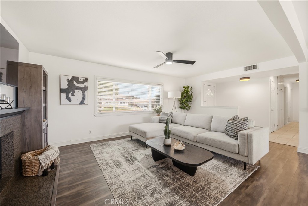 3525 Waco Avenue Simi Valley, CA 93063 - Photo 5 of 53