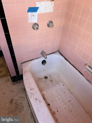 $225,000 | 614 North Broom Street, Wilmington, DE 19805