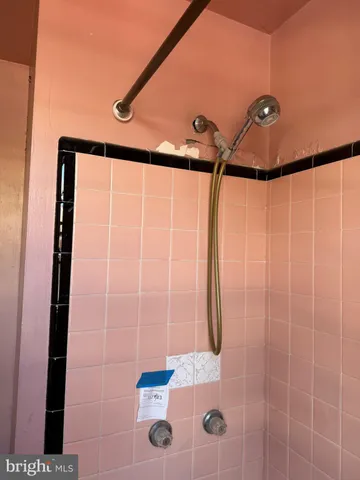 $225,000 | 614 North Broom Street, Wilmington, DE 19805