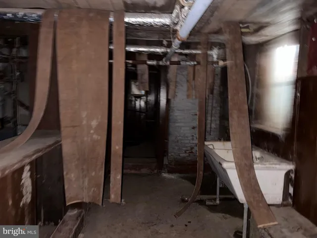 $225,000 | 614 North Broom Street, Wilmington, DE 19805