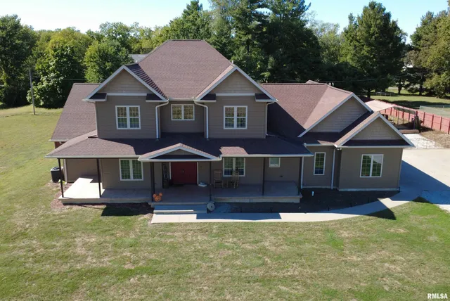 $378,000 | 325 South Gordon Street, Nauvoo, IL 62354